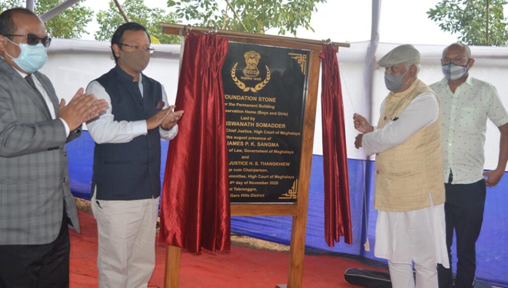 Justice-Biswanath-Somadder,-Chief-Justice,-High-Court,-Meghalaya-along-with-Minister-of-Law,-James-K-Sangma-unveiling-the-plaque-for-Laying-of-Foundation-Stone-for-Permanent-Building-of-Observation-Home-at-Tebronggre